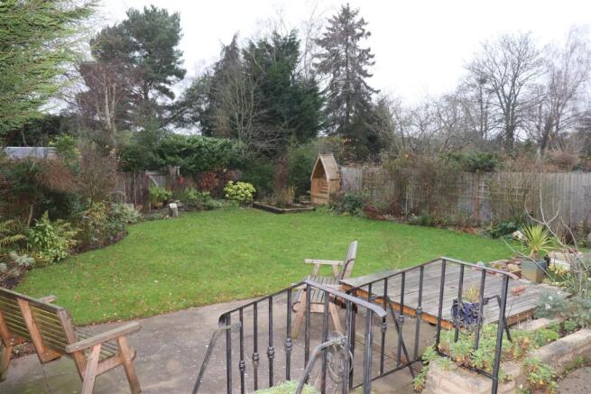 GOOD SIZED REAR GARDEN