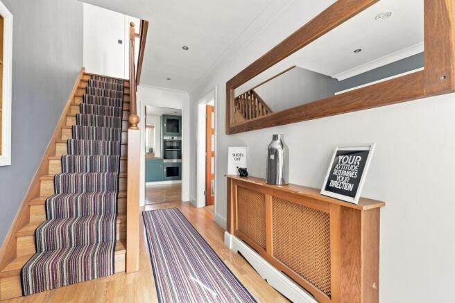 4 bed Detached for sale Image 5