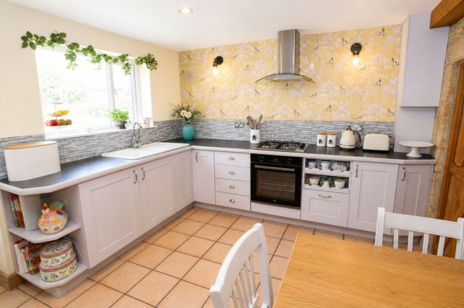 2 bed Cottage for sale Image 9