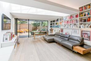 15, Heaven Tree Close, London N1 2PW