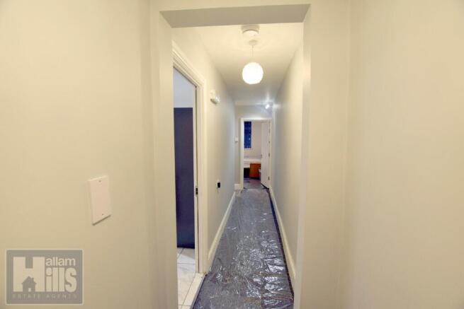 3 bed Flat to rent Image 4