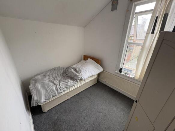 3 bed Terraced for sale Image 10