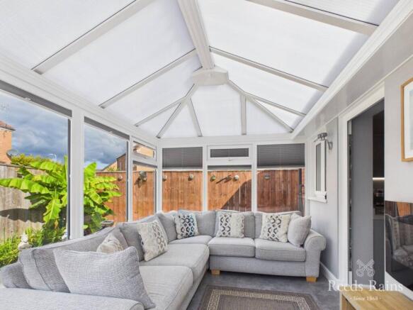 2 bed Bungalow for sale Image 11