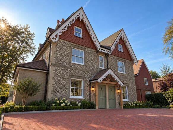 No.2 Dovecote Close