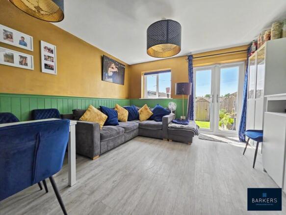 3 bed Town House for sale Image 5