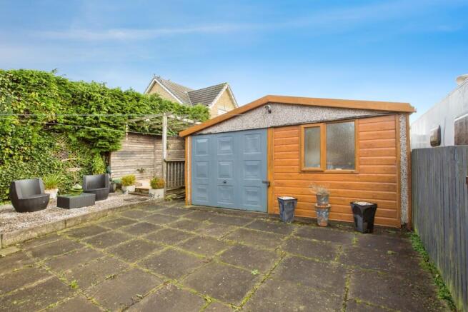 3 bed Semi-Detached Bungalow for sale Image 5