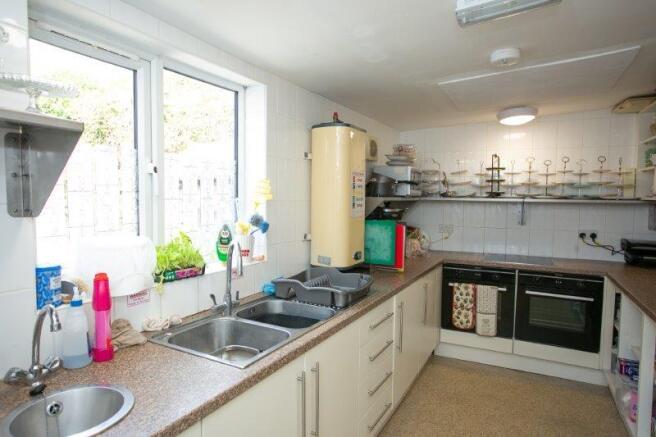 3 bed House for sale Image 10