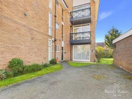 Flat 8, 49 Robertswood, Park Road South, Middlesbrough TS5 6LE