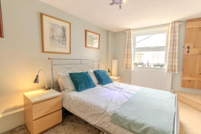 3 bed Semi-Detached for sale Image 9