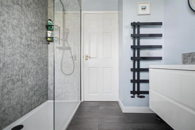 Shower Room_2.jpeg