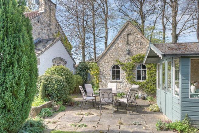 Patio / Summer House