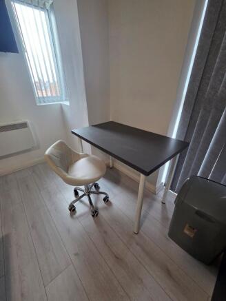 Studio to rent Image 4