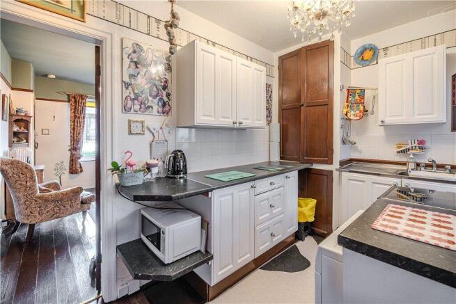 3 bed Terraced for sale Image 5