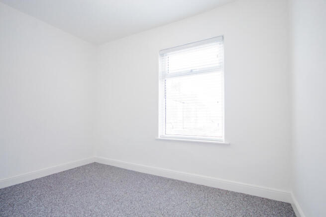 2 bed Terraced to rent Image 8