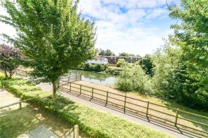 168, Kennet Walk, Reading RG1 3GG