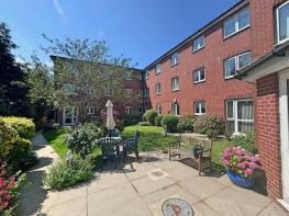 Flat 23, 14 Alexandra Court, St Peters Close, Hove BN3 7RF