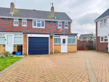 Sought after cul de sac position close to schools - The Maltings