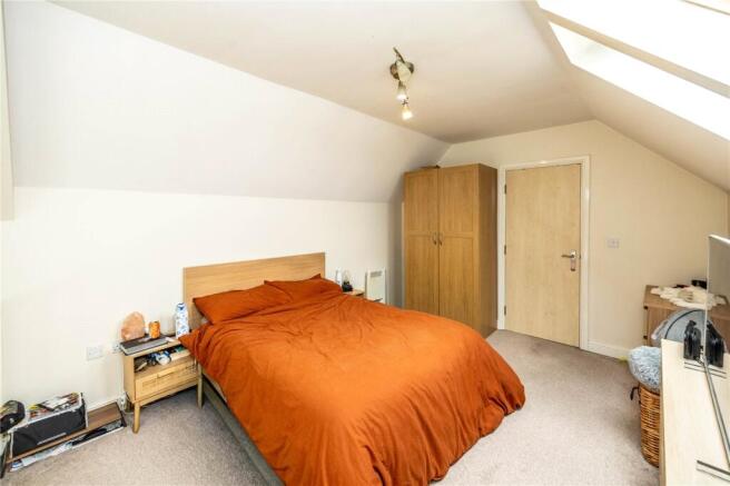 3 bed Apartment for sale Image 10