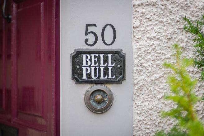 External detail, 50 Boroughgate