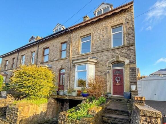 5-bed terraced on Windsor Road, Buxton, £215,000
