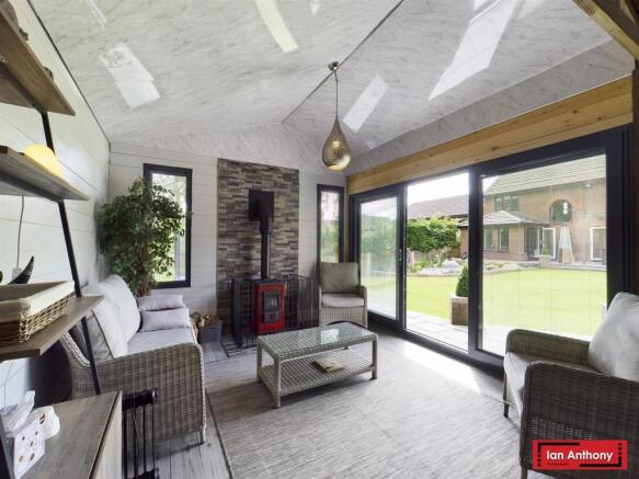 SUN HOUSE