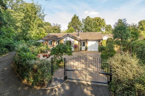 The Glebe, Flore, Northamptonshire, NN7
