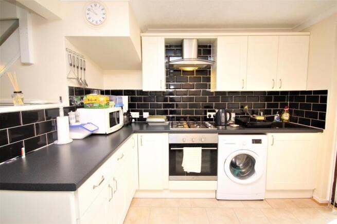 Kitchen 2.jpg