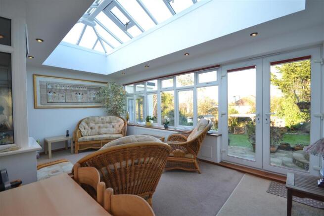 GARDEN ROOM
