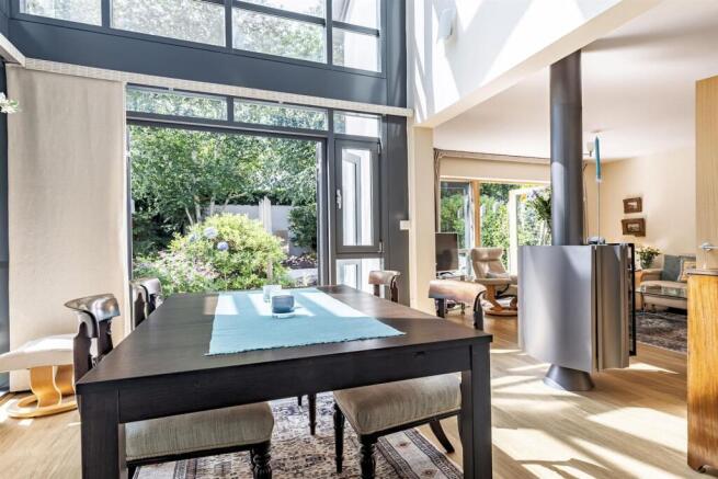 13 St. Nicholas Gr (3).jpg