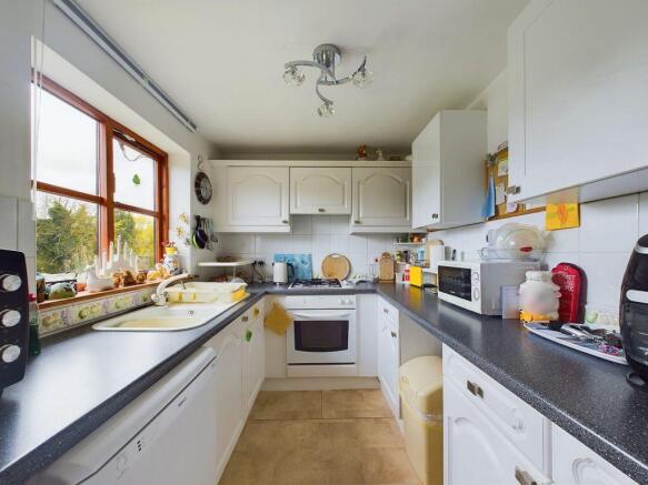 3 bed Terraced for sale Image 5