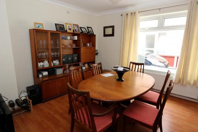 010 Dining Room.JPG