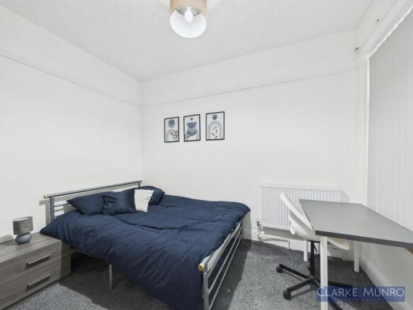 4 bed Terraced for sale Image 11