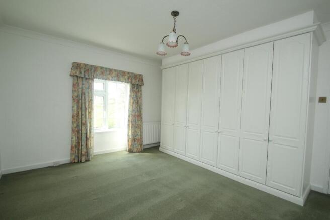 3 bed House to rent Image 11