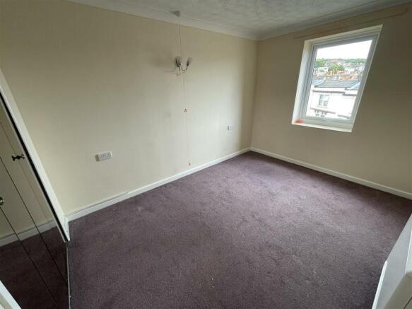 Bedroom 1 2.JPG