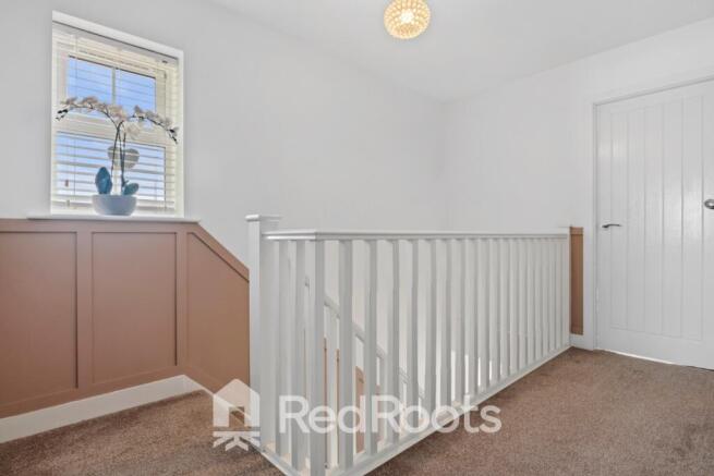 4 bed Detached for sale Image 11