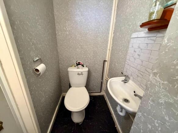 3 bed Terraced for sale Image 6
