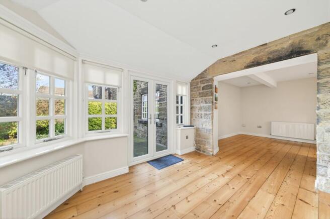 4 bed Semi-Detached for sale Image 12