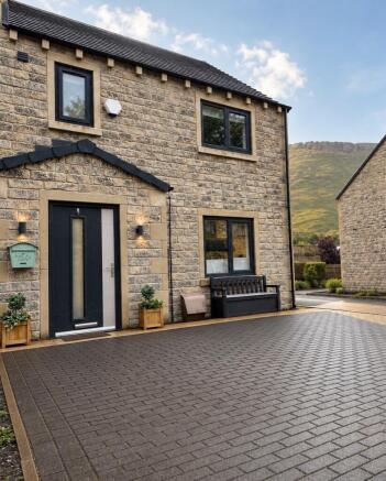 3 bed End of Terrace for sale in todmorden