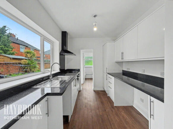 2 bed Semi-Detached for sale Image 5