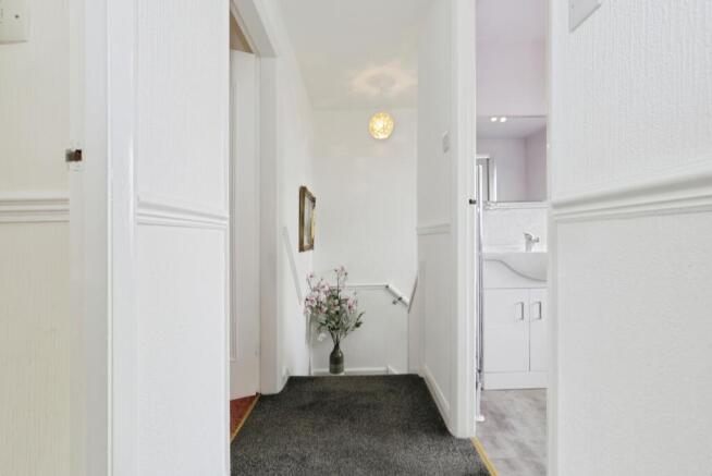 3 bed Semi-Detached for sale Image 12