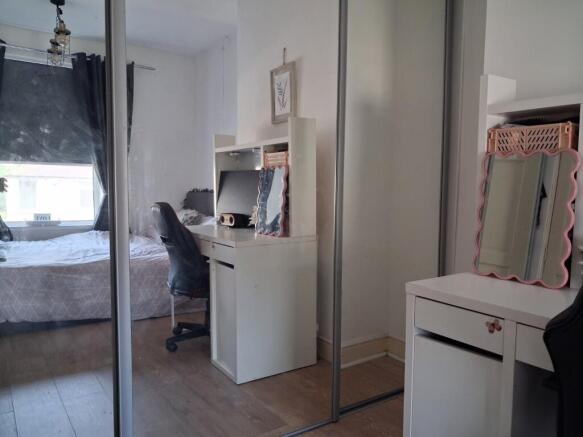 3 bed Terraced for sale Image 7