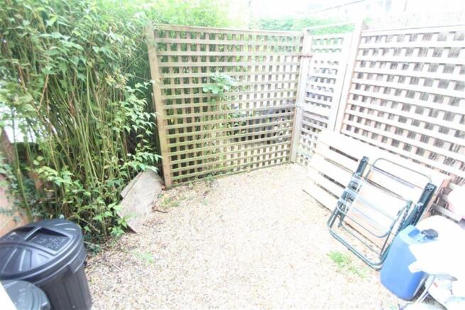 REAR COURTYARD GARDE