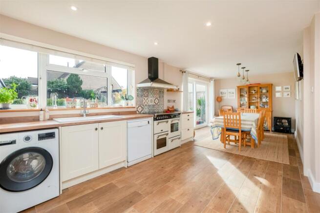 Hill View, 10 Meon Road 2627-7.jpg