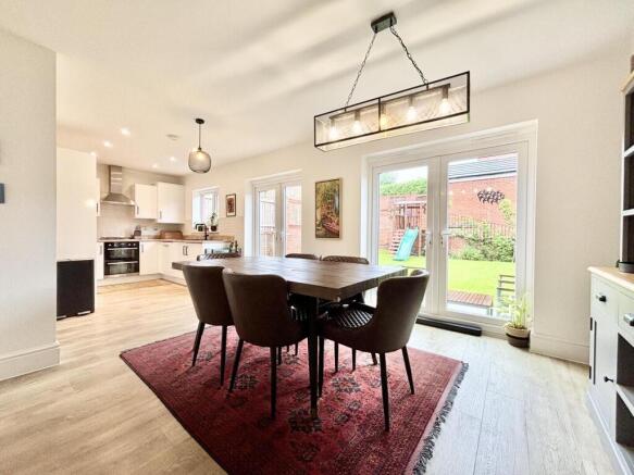 4 bed Detached for sale Image 5