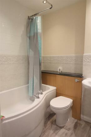 BATHROOM.JPG