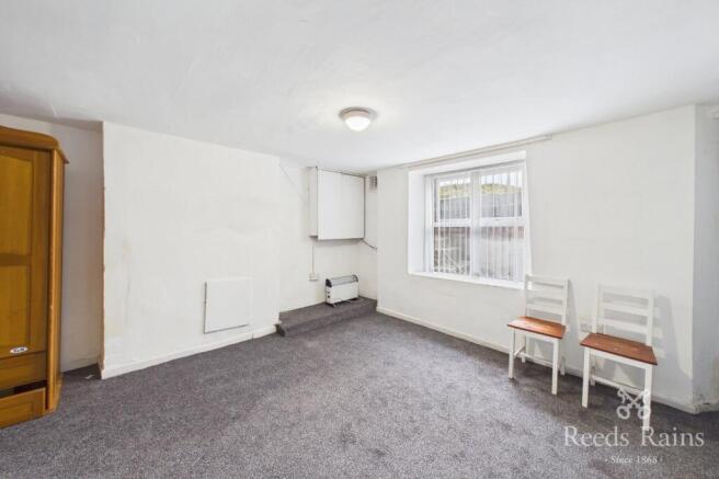 3 bed Terraced to rent Image 11