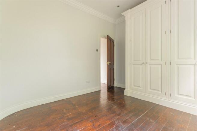 3 bed Terraced for sale Image 10