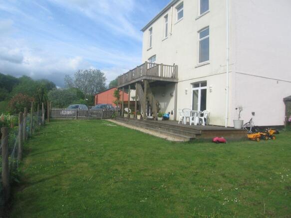 Photo 12