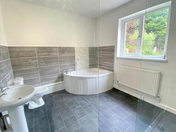 Family Bath & Shower Room