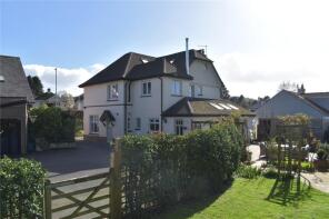Woodhills, Exeter Road, Honiton EX14 1AT